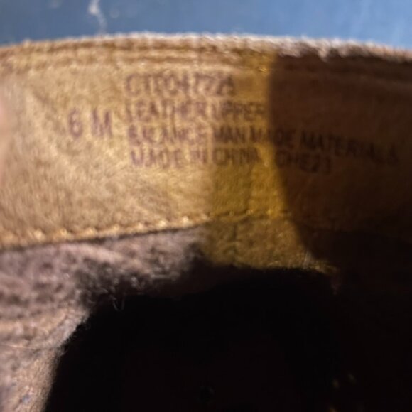 Raya Suede Boots by Comfortiva women's Chelsea boots size 6 beautiful cutouts - Picture 6 of 6